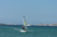 vacanze wind-surf e kite sardegna noleggio barca a vela 